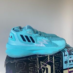 Dame 8 basketball shoes “respect my name”